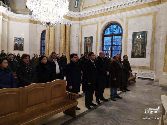 Ամբողջ ալբոմ